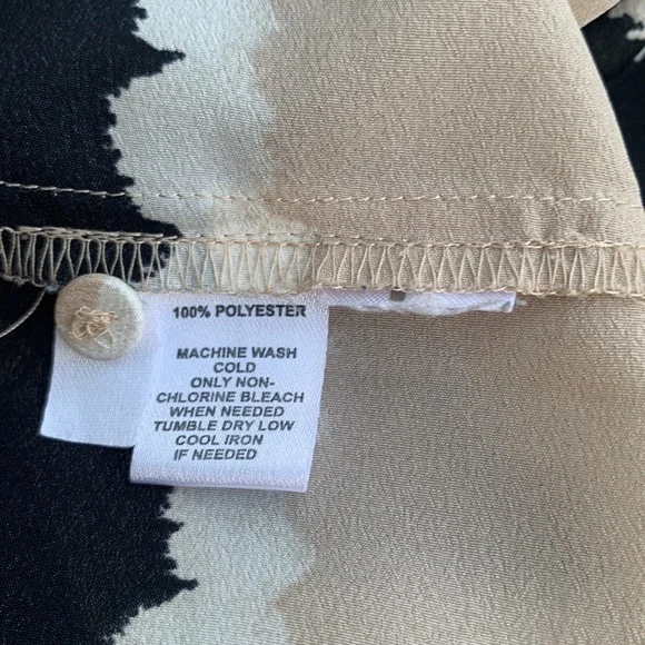 🌸LOFT GUC Keyhole Cap Sleeve Blouson Blouse Blk, Tan, & White Size Small Petite - Picture 5 of 6